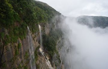 Ecstatic 6 Days 5 Nights Kaziranga, Shillong with Cherraunji Trip Package