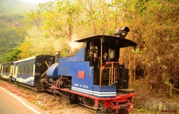 5 Days 4 Nights Darjeeling, Kalimpong, Lava and Lolegoan Trip Package