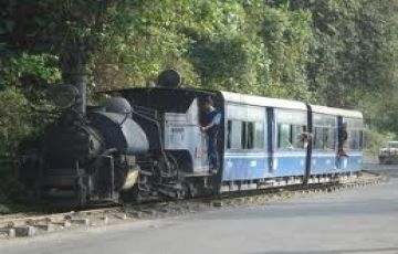 Experience 4 Days 3 Nights Darjeeling, Mirik and Pashupati Trip Package