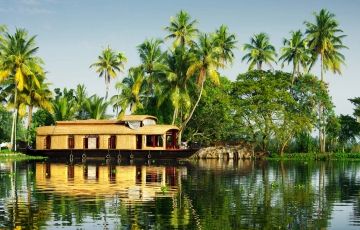 Munnar, Thekkady, Alleppey and Cochin Tour Package for 5 Days 4 Nights