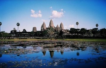 Heart-warming Angkor Thom City Tour Package for 4 Days 3 Nights