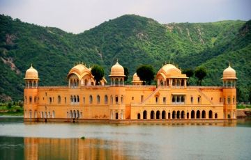 Amazing 8 Days 7 Nights Agra, Delhi, Jaipur and Ajmer Tour Package