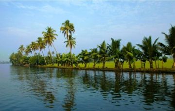 Heart-warming 5 Days 4 Nights Munnar2C Thekkady2C Alleppey with kerala Trip Package