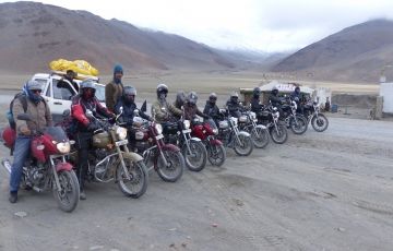 Best 14 Days 13 Nights Sringar, Kargil, Leh with Khardungla Trip Package