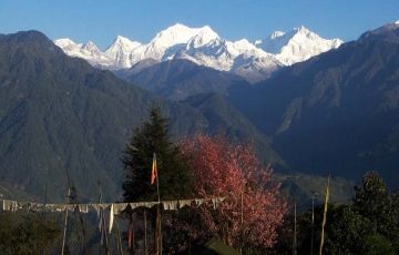 Magical 6 Days 5 Nights Gangtok, Lachen, Lachung with Baba Mandir Vacation Package