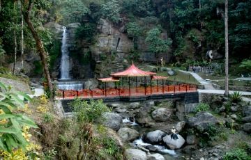7 Days 6 Nights Sikkim, Gangtok, Tsomgo Lake and Darjeeling Tour Package