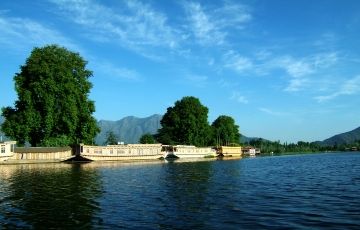 Best 7 Days 6 Nights Jammu, Srinagar, Pahalgam with Gulmarg Vacation Package