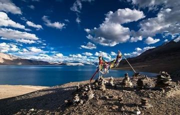 Heart-warming 6 Days 5 Nights Pangong Lake Vacation Package