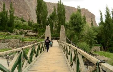 Amazing 12 Days 11 Nights Srinagar, Mulbek, Leh with Nubra Holiday Package