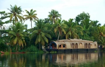 Pleasurable 3 Days 2 Nights Lakshadweep with Kerala Vacation Package