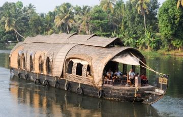 6 Days 5 Nights Cochin, Munnar, Thekkady with Allepey Vacation Package