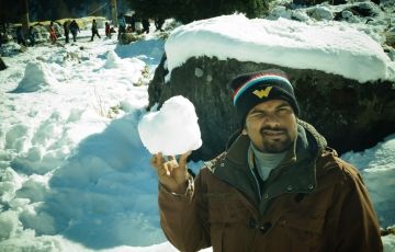 Amazing 5 Days 4 Nights Manali, Solang and Rothang Holiday Package