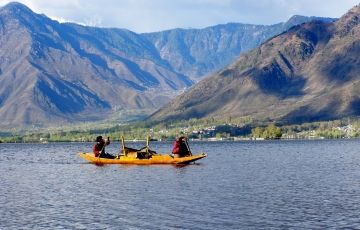 Kashmir Tour 4 Nights / 5 Days For 2 Person
