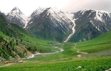 Best 5 Days 4 Nights Srinagar, Gulmarg, Pahalgam with Sonamarg Trip Package