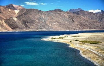 Memorable 5 Days 4 Nights Leh with Pangong Tour Package