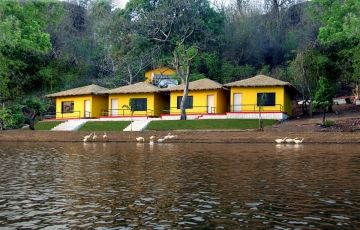 Magical 2 Days 1 Night Khindsi Lake Vacation Package