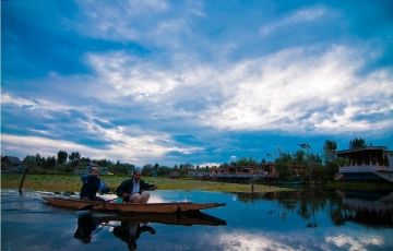 Heart-warming 6 Days 5 Nights Srinagar, Pahalgam, Gulmarg with Sonmarg Tour Package