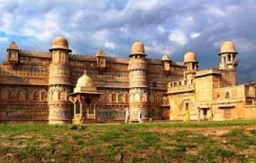 Ecstatic 5 Days 4 Nights Gwalior, Orchha and Khanjuraho Tour Package