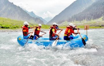 Family Getaway 4 Days 3 Nights Srinagar, Gulmarg, Sonamarg and Pahalgam Tour Package