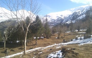 Amazing 4 Days 3 Nights manali, rohtang, solang with manikaran Trip Package