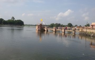 Amazing 3 Days 2 Nights Dwarka Trip Package