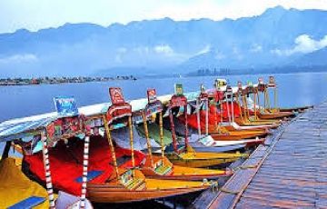 Amazing 5 Days 4 Nights Dal Lake Holiday Package