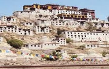 Family Getaway Leh Tour Package for 4 Days 3 Nights