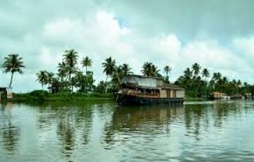 Family Getaway 4 Days 3 Nights Cochin  Munnar, Alleppey with Cochin drop Vacation Package