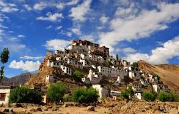 Beautiful 5 Days 4 Nights Leh, Pangong Lake with Khardong Holiday Package