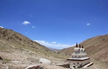Family Getaway 8 Days 7 Nights Leh, Lamayuru with Sham Tour Package