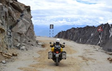 Family Getaway 4 Days 3 Nights Khardung Vacation Package