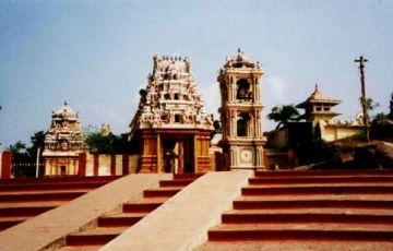 Pleasurable 5 Days 4 Nights Colombo, Trincomalee and Habarana Vacation Package