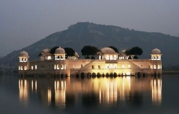 Ecstatic 2 Days 1 Night Delhi with Jaipur Trip Package