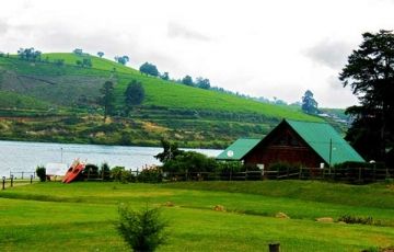 Amazing 6 Days 5 Nights Habarana, Kandy, Nuwara Eliya and Bentota Tour Package