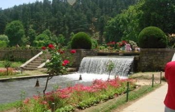 Amazing 7 Days 6 Nights Srinagar, Pahalgam, Gulmarg and Sonmarg Tour Package