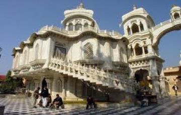 Memorable 3 Days 2 Nights Mathura Trip Package