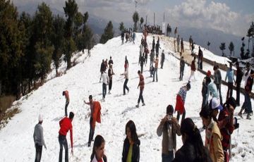 9 Days 8 Nights Chandigarh, Manali with Manikaran Trip Package