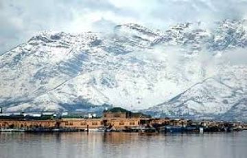 Family Getaway 3 Days 2 Nights Srinagar, Gulmarg and Pahalgam Tour Package