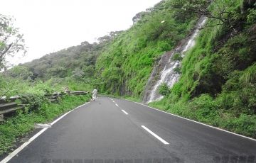 Beautiful 5 Days 4 Nights Cochin, Munnar and Thekkady Tour Package