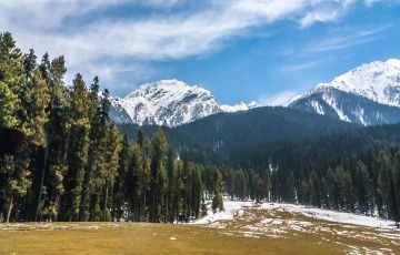 Best 5 Days 4 Nights Gulmarg Trip Package