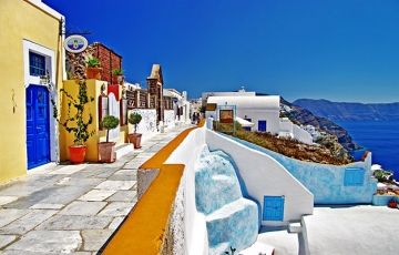 Beautiful 7 Days 6 Nights Athens, Santorini with Heraklion Holiday Package