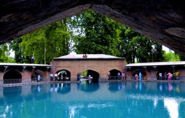 Best 4 Days 3 Nights Srinagar, Sonamarg, Pahalgam with Gulmarg Trip Package