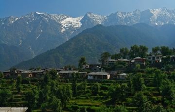 Pleasurable 5 Days 4 Nights Srinagar, Gulmarg and Pahalgam Holiday Package