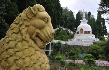 Family Getaway 7 Days 6 Nights Pelling, Darjeeling and Gangtok Vacation Package