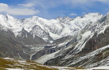 Pleasurable 4 Days 3 Nights Chandigarh and Manali Tour Package