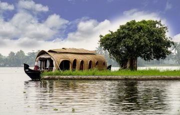 Ecstatic 2 Days Alleppey Tour Package