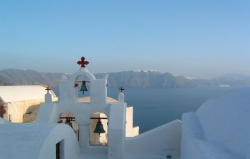 Memorable 8 Days 7 Nights Athens, Santorini with Vienna Trip Package