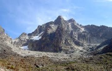 Pleasurable 4 Days 3 Nights Mt Kenya Tour Package