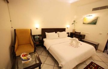 Experience Agra Tour Package for 2 Days 1 Night