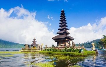 Ecstatic 7 Days 6 Nights Bali with Singapore Vacation Package
